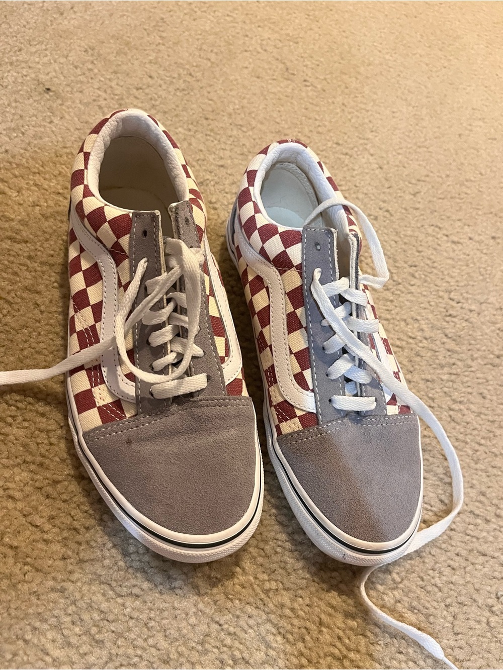 Checkerboard Low-Top skater vans Sneakers in Burgundy Gray 6 7.5